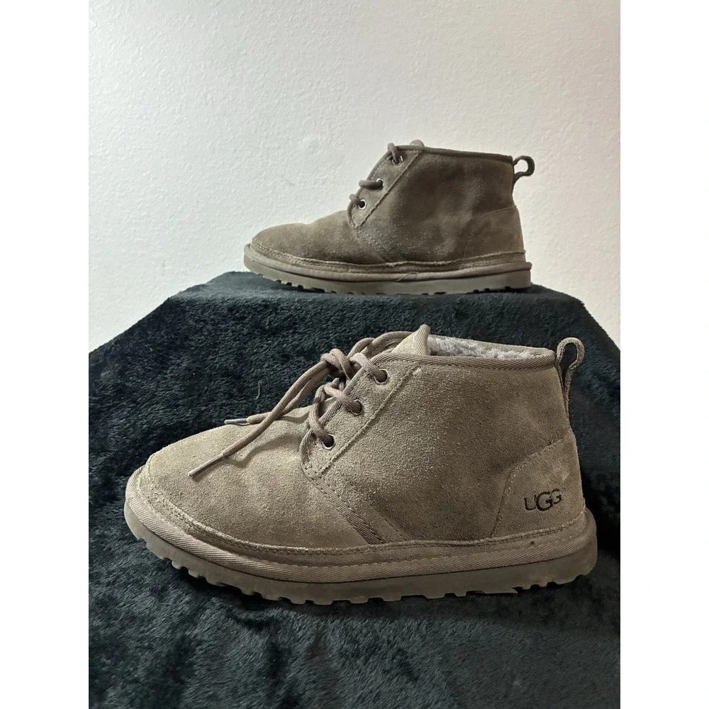 UGG Neumel Chukka Boots/Shoes Mens Size 6 Chestnut Gray Suede Wool Lined Mid Top